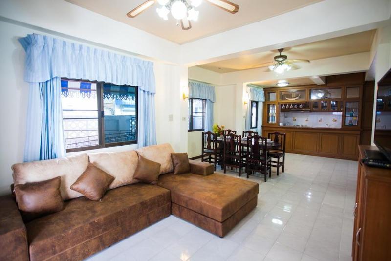 Royal Prince Residence Patong Exterior foto